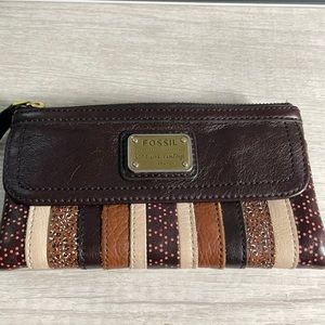 Fossil neutral tones wallet